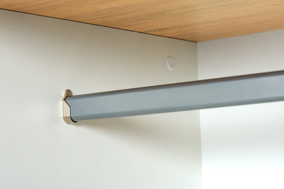 FRISK Biała szafa z lustrem w stylu skandynawskim biały/dąb naturalny - zdjęcie 9