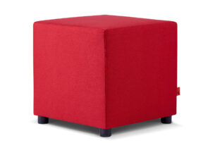 CHOE, https://dev1-mda.konsimo.pl/kolekcja/choe/ Puf czerwony - zdjęcie