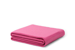 GALEGA, https://dev1-mda.konsimo.pl/kolekcja/galega/ Pled różowy - zdjęcie